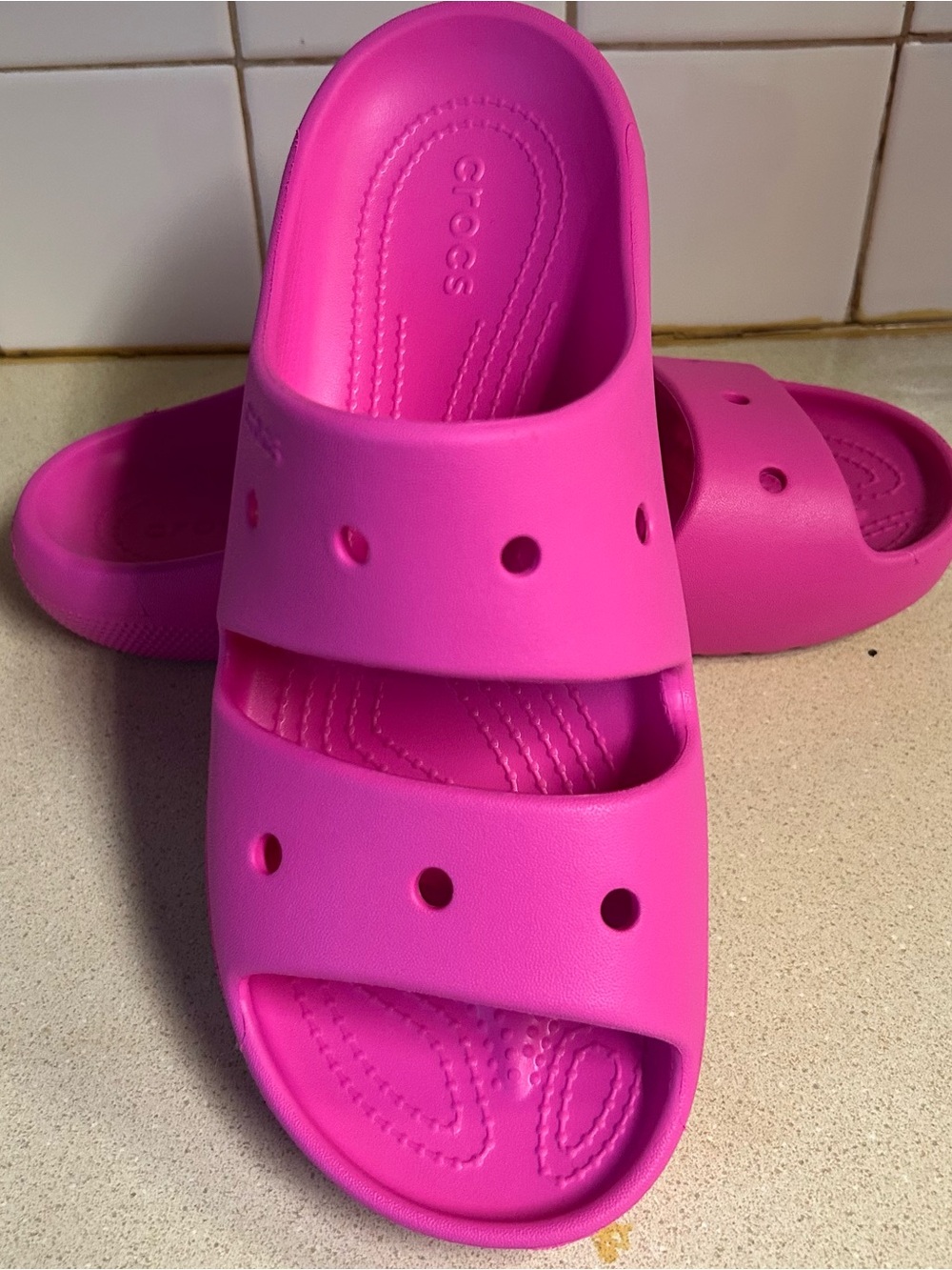 Hot Pink Ladies Croc Slide Sandals - Picture 4 of 5